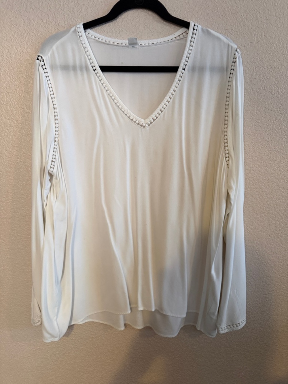 Old Navy Cream V-Neck Long Sleeve Top with Braided Trim